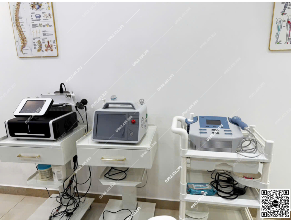 Xe đẩy máy trị liệu sóng cao tần RF 