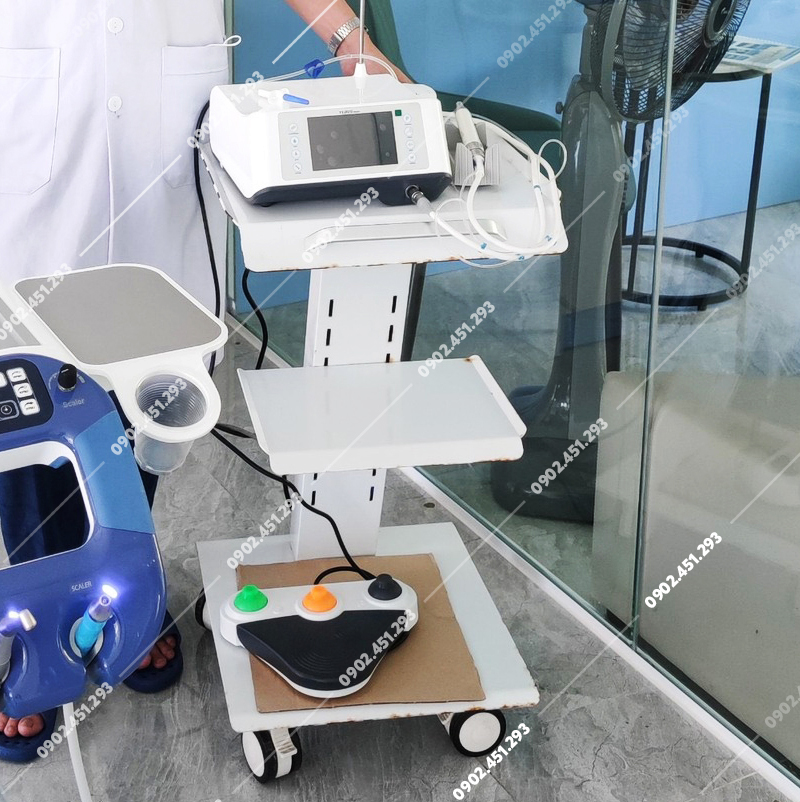 Xe đẩy nha khoa 3 tầng tháo rời có ổ cắm điện TP03